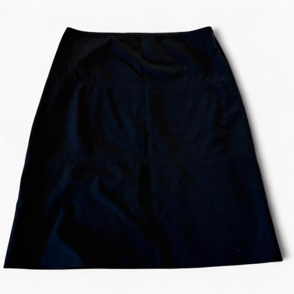 Black lightweight gothic professional midi skirt with seam detailing 🖤